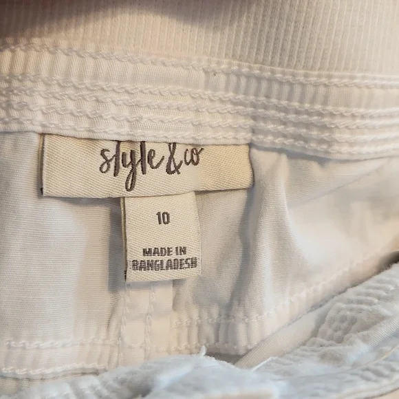 Style and Co Women's Adjustable Cargon Style Capri Pants - Picture 10 of 12